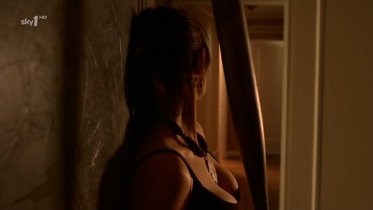 Emily Deschanel leaked photo #26