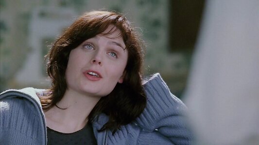 Emily Deschanel