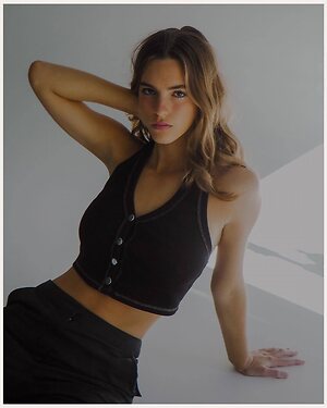 Emily Feld leaked photo #534