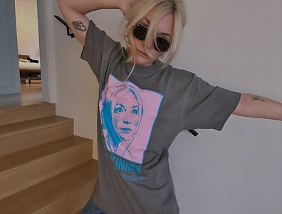 Emily Kinney leaked photo #12