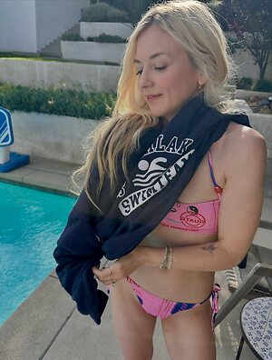 Emily Kinney leaked photo #36