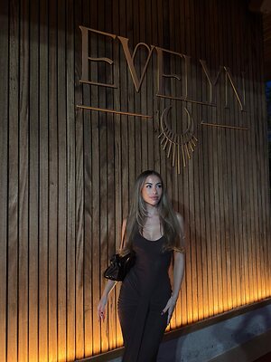 Emily Landon leaked photo #35