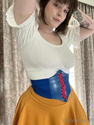 Emily Lynne leaked photo #79
