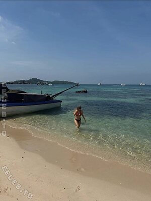 Emily Maurer Nude Leaked Photo #2