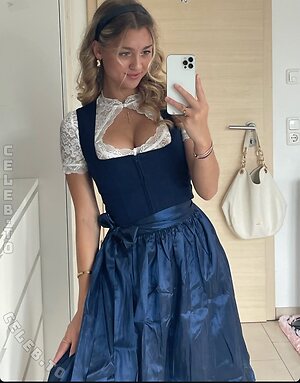 Emily Maurer Nude Leaked Photo #10