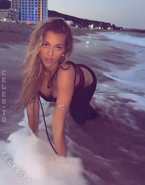 Emily Maurer Nude Leaked Photo #18