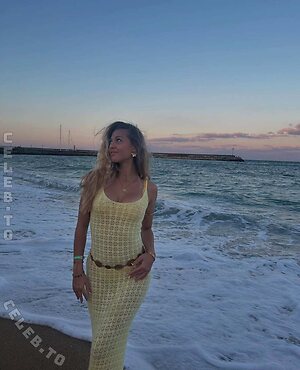 Emily Maurer Nude Leaked Photo #22