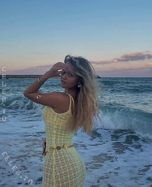 Emily Maurer Nude Leaked Photo #23