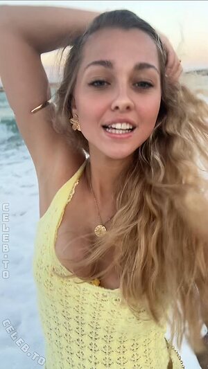 Emily Maurer Nude Leaked Photo #34