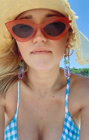Emily Osment Hot Nude Leaked Photo #10