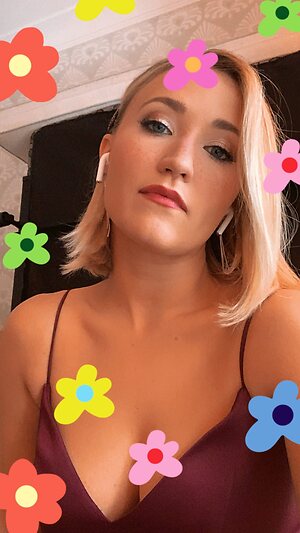 Emily Osment Hot Nude Leaked Photo #13