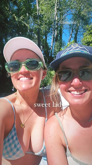 Emily Osment Hot
