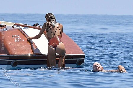 Emily Ratajkowski Nude Leaked Photo #433