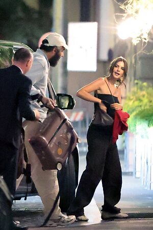 Emily Ratajkowski leaked photo #509