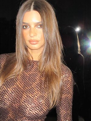 Emily Ratajkowski leaked photo #769