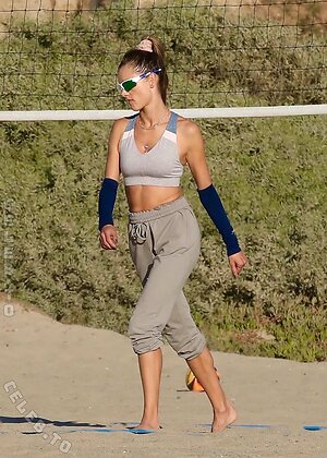 Emily Ratajkowski leaked photo #886