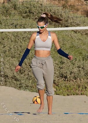 Emily Ratajkowski leaked photo #892