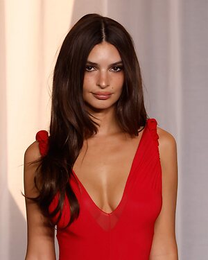 Emily Ratajkowski leaked photo #925