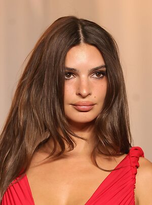 Emily Ratajkowski leaked photo #1053