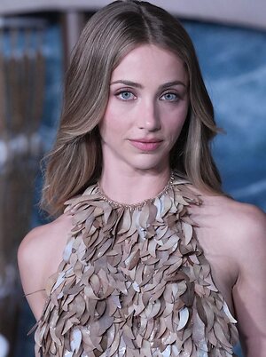 Emily Rudd leaked photo #35