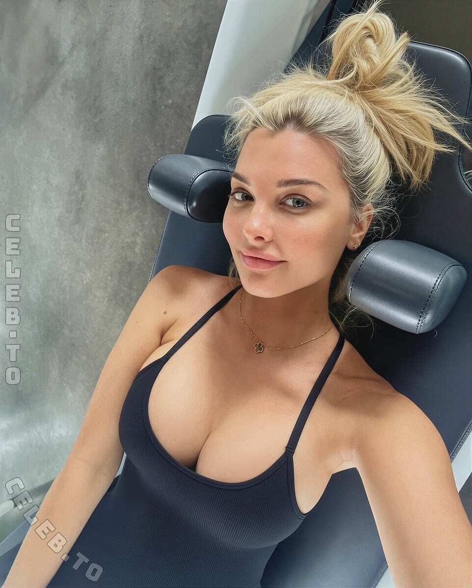 Emily Sears Nude Leaked Photos
