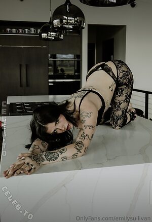 Emily Sullivan Nude Leaked Photo #12