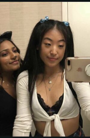 Emily Wang leaked photo #19