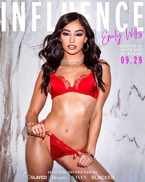 Emily Willis leaked photo #283