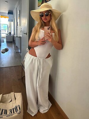 Emily Nude Leaked Photo #58