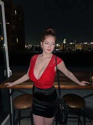Emilybarch leaked photo #9