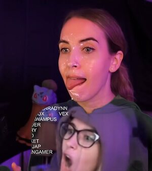 emilycc leaked photo #3