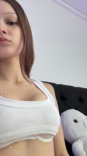Emily.flowers leaked photo #26