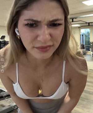 Emilylior Nude Leaked Photo #18