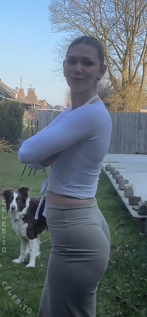 Emilylior Nude Leaked Photo #24