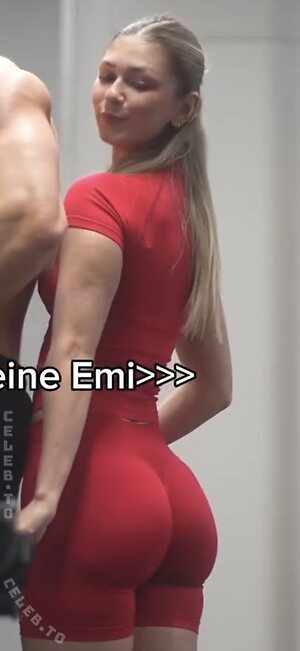 Emilylior Nude Leaked Photo #33