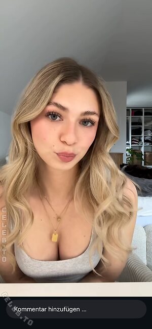 Emilylior Nude Leaked Photo #37