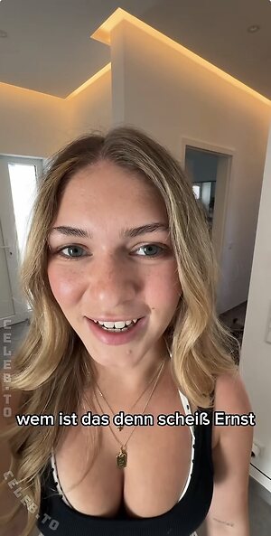 Emilylior leaked photo #158