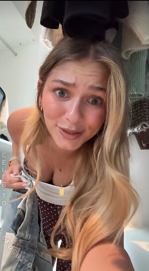 Emilylior leaked photo #175