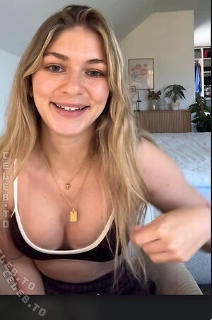 Emilylior leaked photo #197