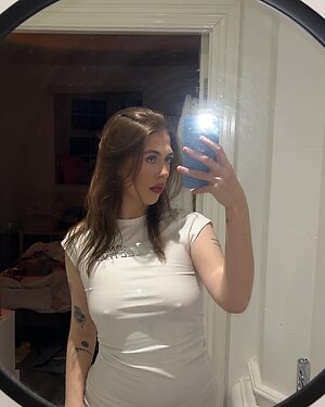 emilyyy_1618