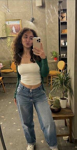 Emine Akçaylı leaked photo #9