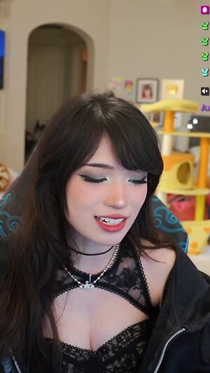 Emiru leaked photo #379