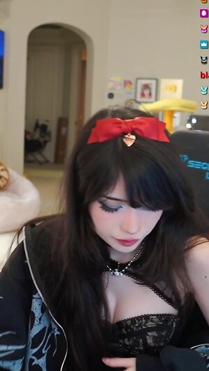 Emiru leaked photo #385