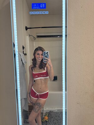 Emma Barclay leaked photo #6