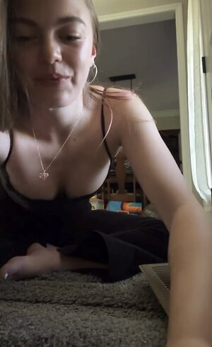 Emma Beardsley Nude Leaked Photo #15