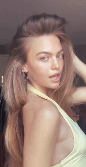 Emma Beardsley leaked photo #29