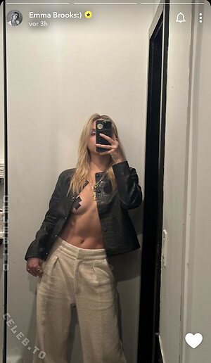 Emma Brooks photo