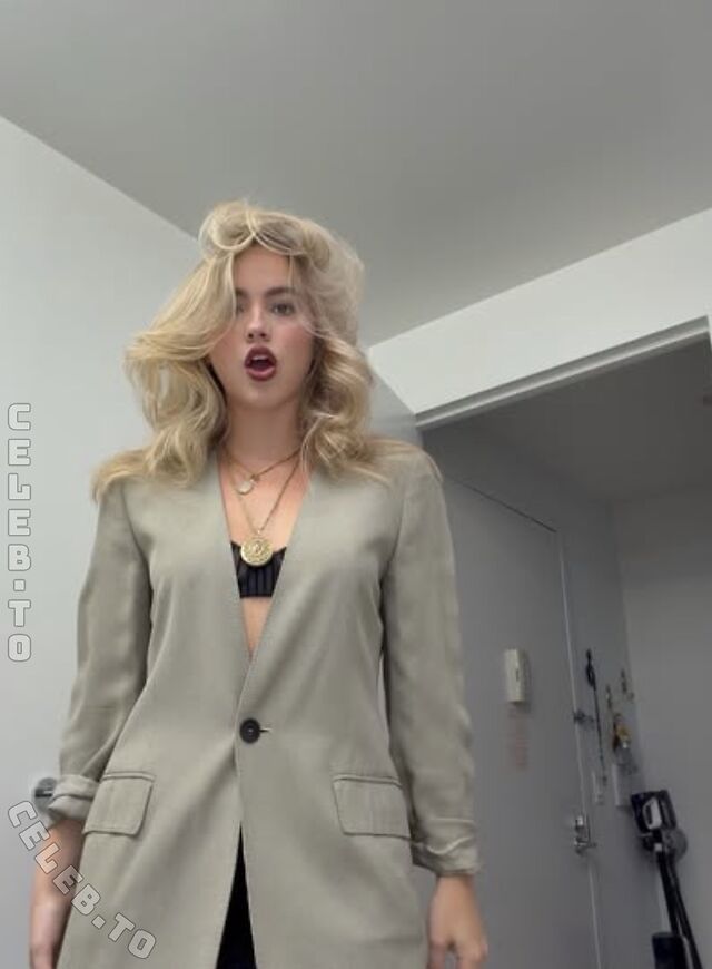 Emma Brooks leaked photos