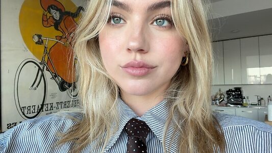 Emma Brooks leaked photo #64