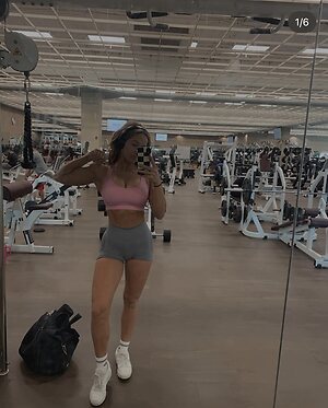 Emma Carlson leaked photo #5